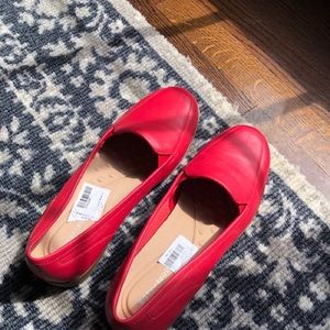 NEW (no box) Easy Spirit red, size 10